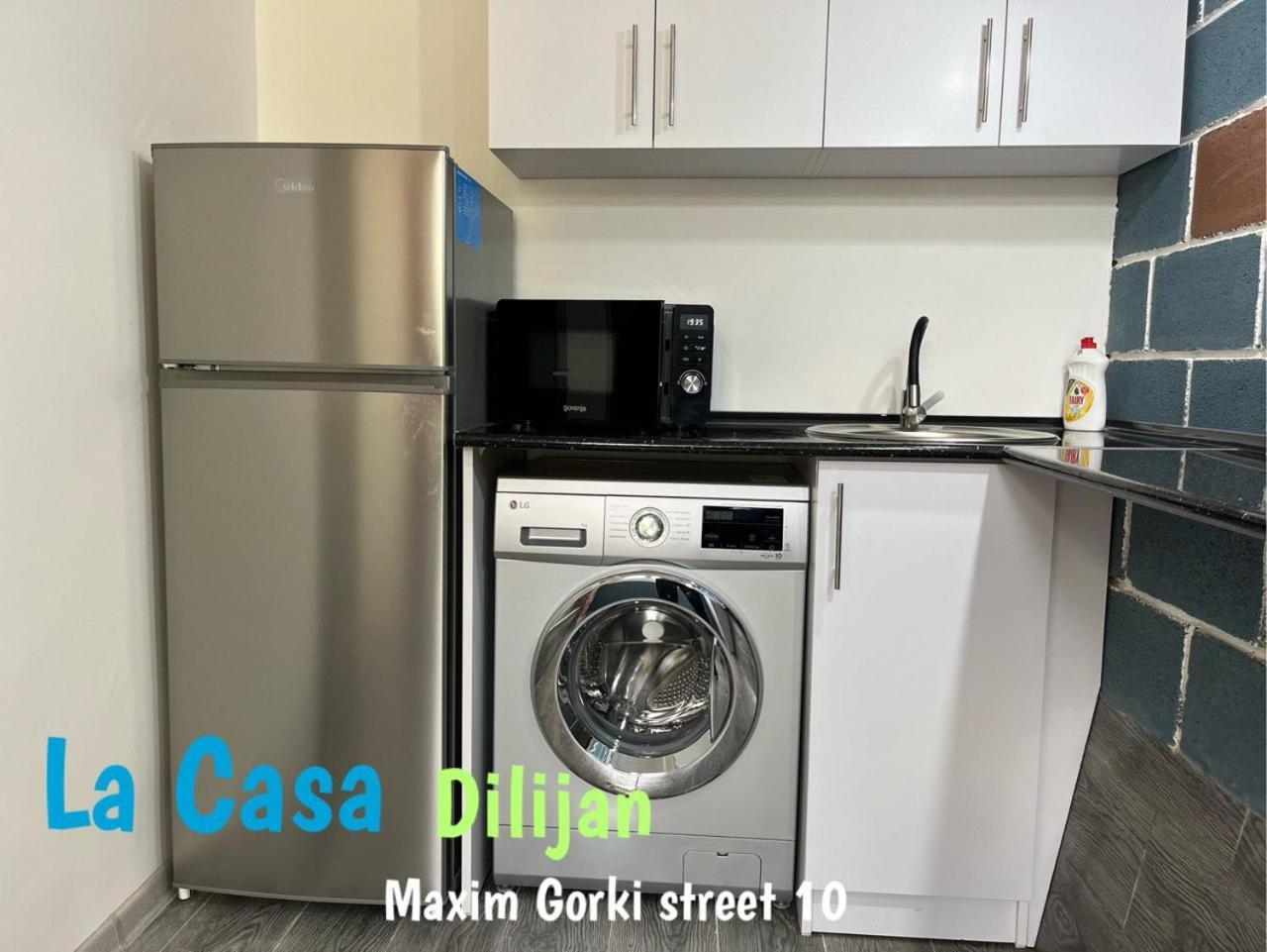 Hostel La Casa ดีลีจาน ภายนอก รูปภาพ